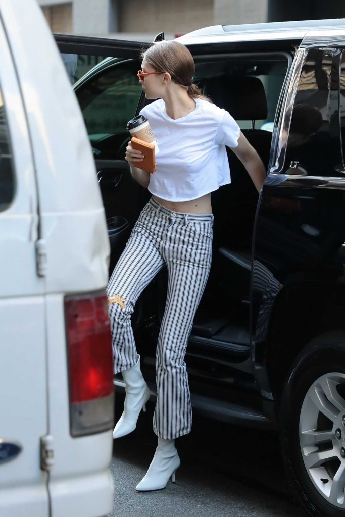 Gigi Hadid Was Seen Out in New York-2
