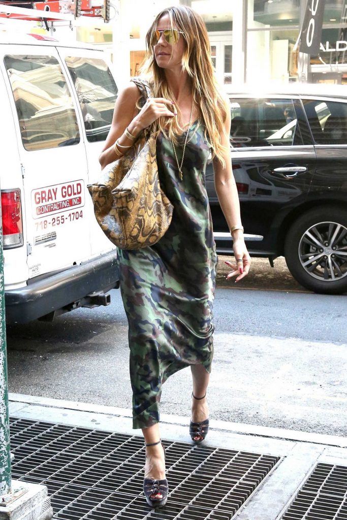 Heidi Klum Steps Out of Work for America's Next Top Model in New York-2