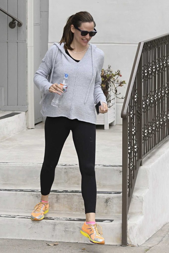 Jennifer Garner Leaves the Gym in Brentwood-2