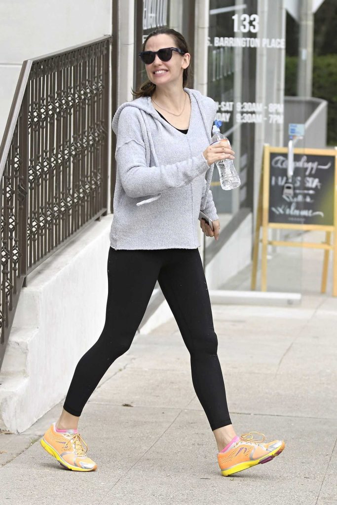 Jennifer Garner Leaves the Gym in Brentwood-4