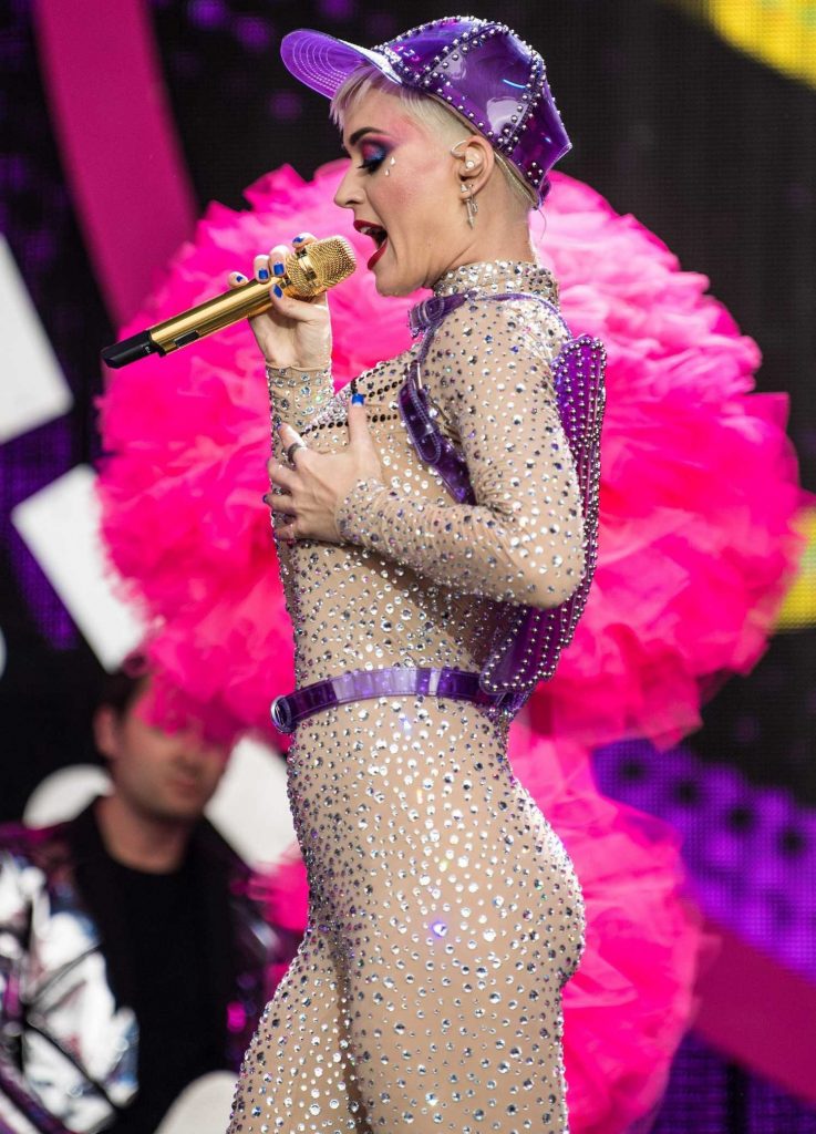 Katy Perry Performs at Glastonbury Music Festival at Worthy Farm in Mendip-3