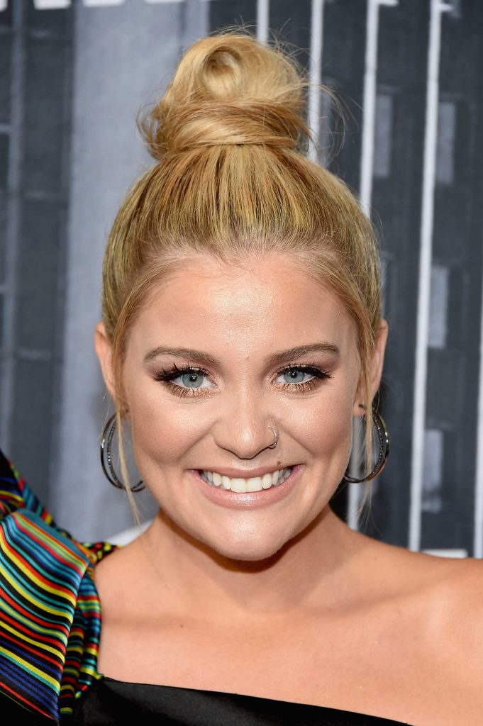 Lauren Alaina at the 2017 CMT Music Awards at the Music City Center in Nashville-4