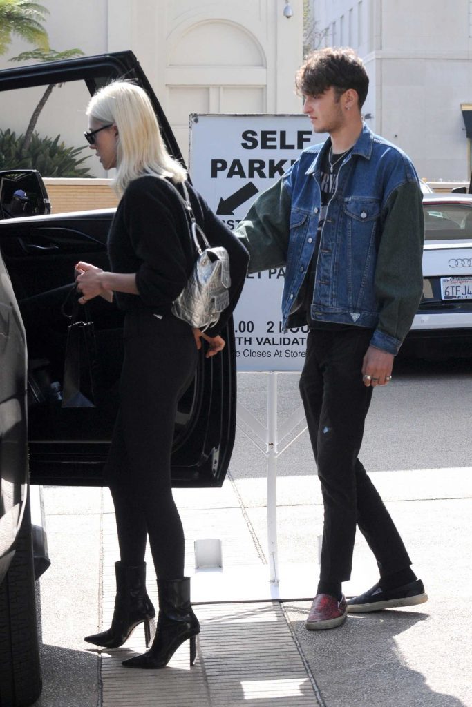 Nicola Peltz Out Shopping in Beverly Hills-5