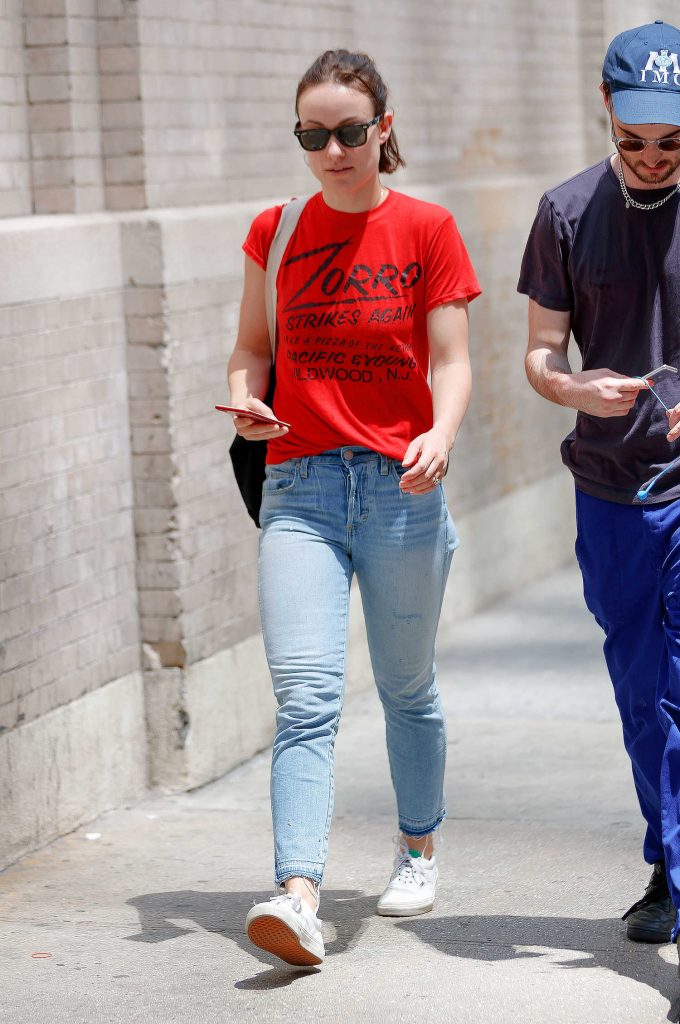 Olivia Wilde Was Seen Out in New York With Tom Sturridge-1