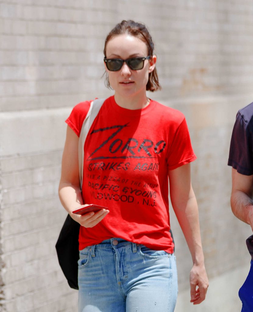 Olivia Wilde Was Seen Out in New York With Tom Sturridge-5