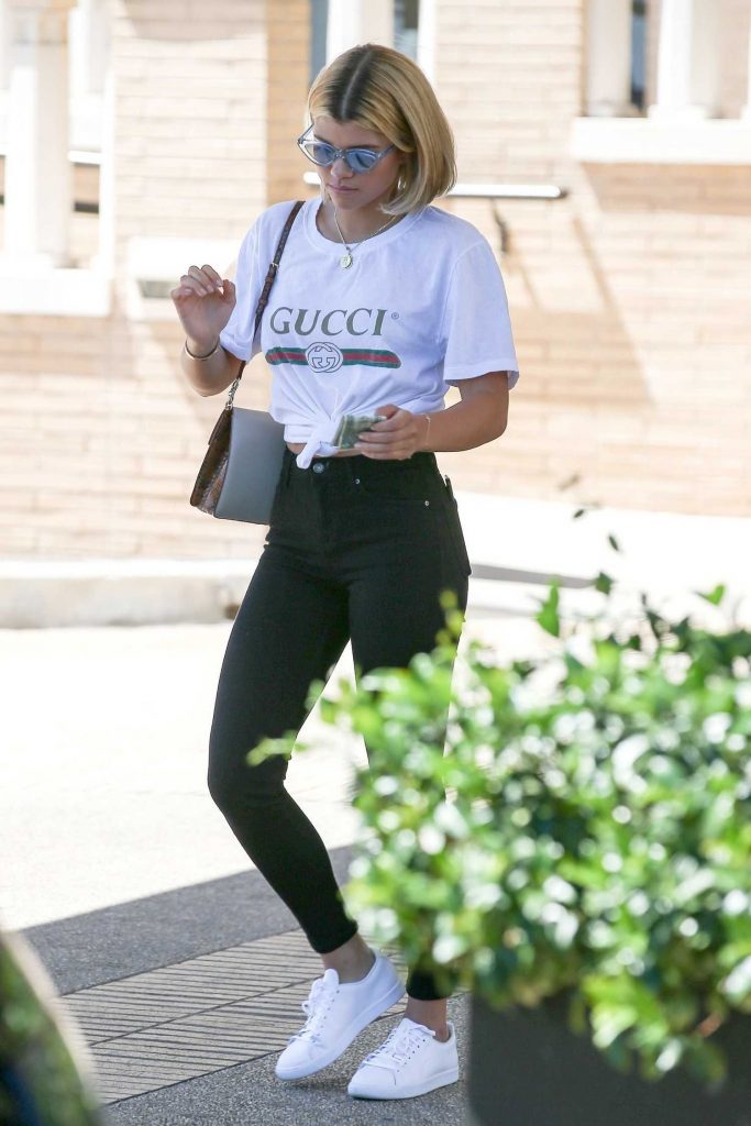 Sofia Richie Was Seen Out in Beverly Hills, California-3