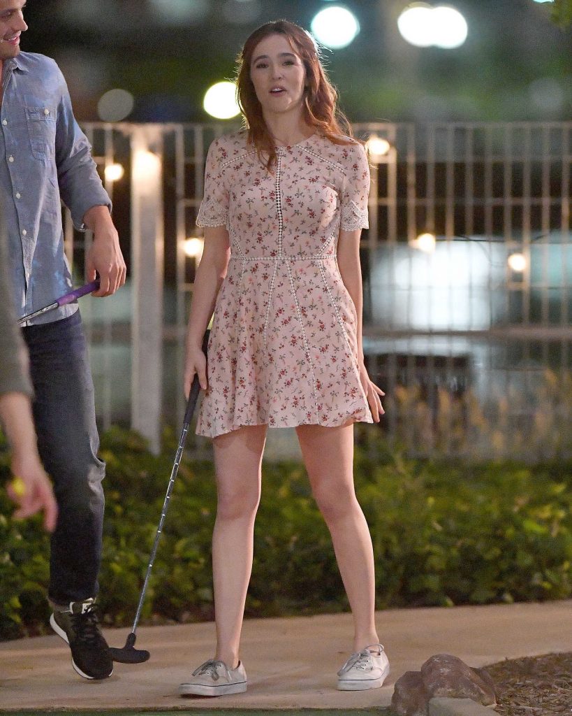 Zoey Deutch Plays Miniature Golf on Set of Set it Up in New York City-2
