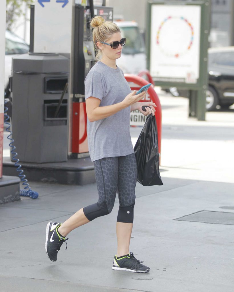 Ashley Greene Was Seen at the Gas Station in West Hollywood-4