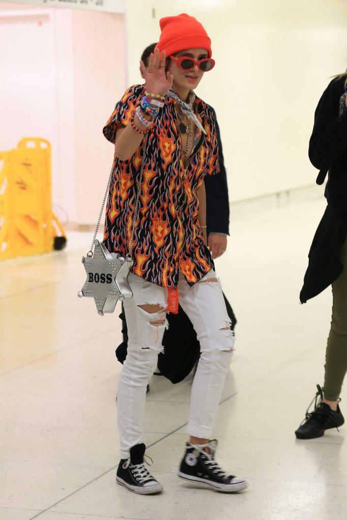 Bella Thorne Was Spotted at LAX Airport in LA-5