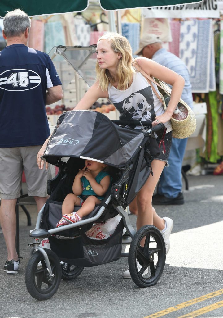 Candice King Was Seen at the Farmers Market in Los Angeles-4