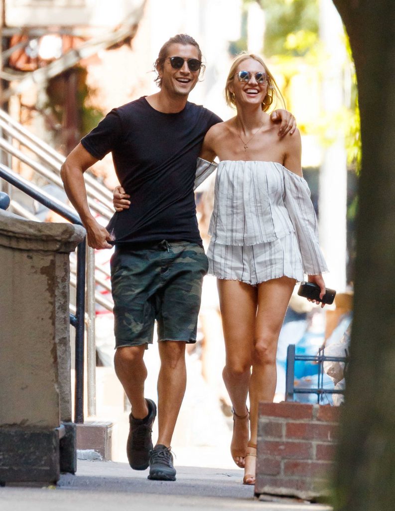 Candice Swanepoel Goes to Brunch in New York With Hermann Nicoli-4