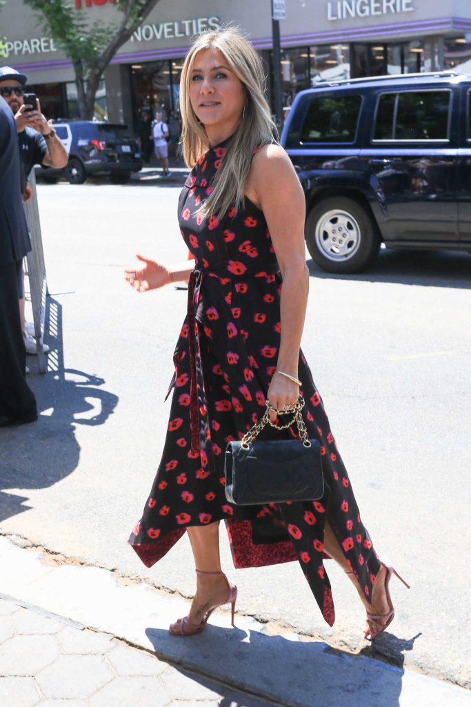 Jennifer Aniston Attends Jason Bateman's Hollywood Star Ceremony in Hollywood-3