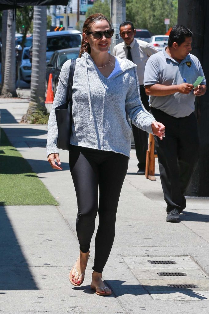Jennifer Garner Out for a Lunch at Katsuya Restaurant in Los Angeles-1