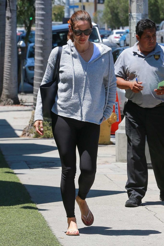 Jennifer Garner Out for a Lunch at Katsuya Restaurant in Los Angeles-2