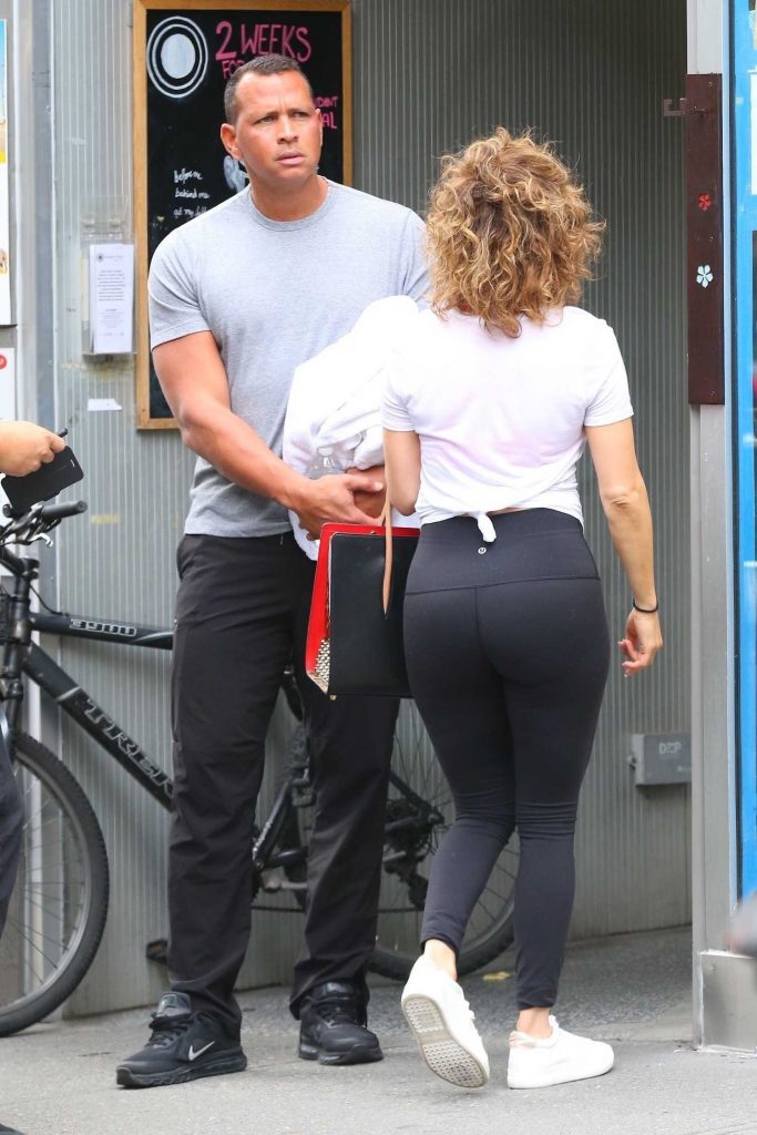 Jennifer Lopez and And Alex Rodriguez Get in a Gym Session in New York-5