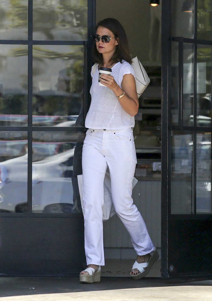 Katie Holmes Was Seen Out in Los Angeles-1