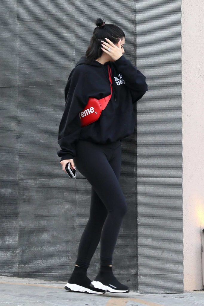 Kylie Jenner Leaves Nobu Restaurant in Beverly Hills-3