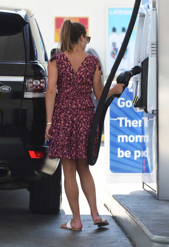 Lea Michele Was Seen at a Gas Station in West Hollywood-4