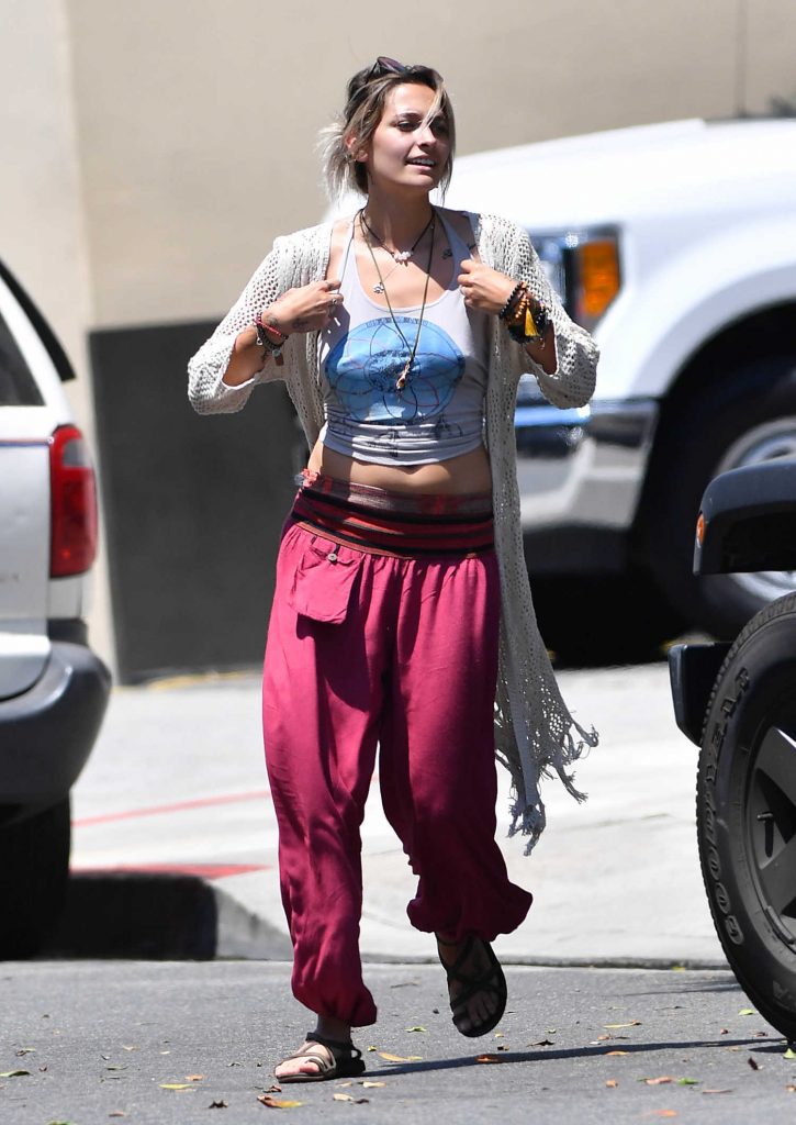 Paris Jackson Was Seen Out in Beverly Hills-2