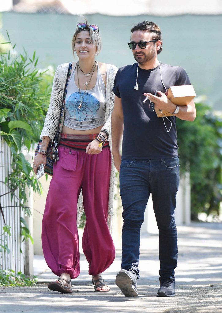 Paris Jackson Was Seen Out in Beverly Hills-4