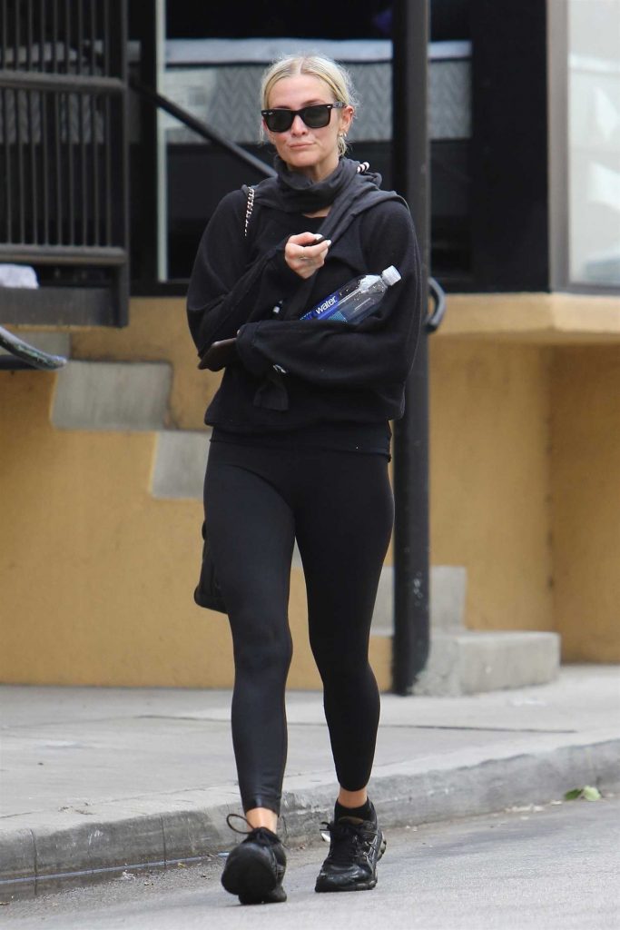Ashlee Simpson Leaves a Gym in Studio City-2