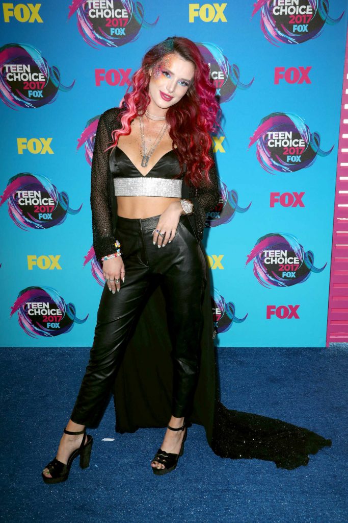 Bella Thorne at 2017 Teen Choice Awards in Los Angeles-3