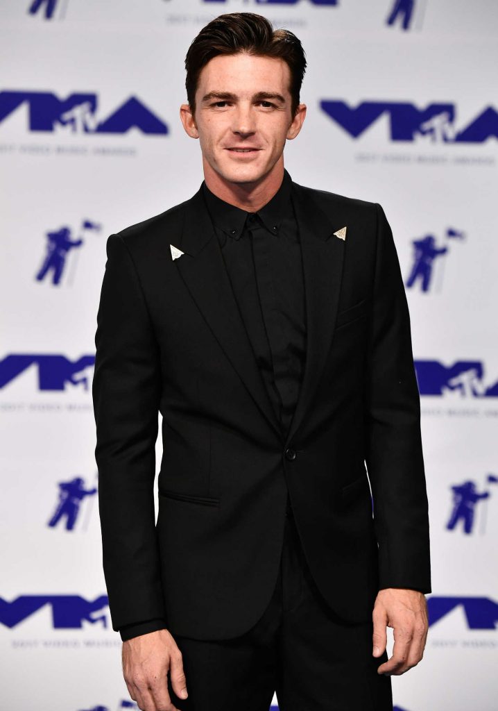 Drake Bell at the 2017 MTV Video Music Awards in Los Angeles-4