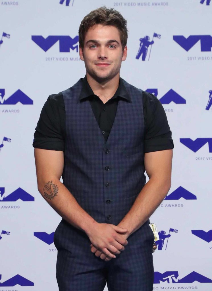 Dylan Sprayberry at the 2017 MTV Video Music Awards in Los Angeles-2