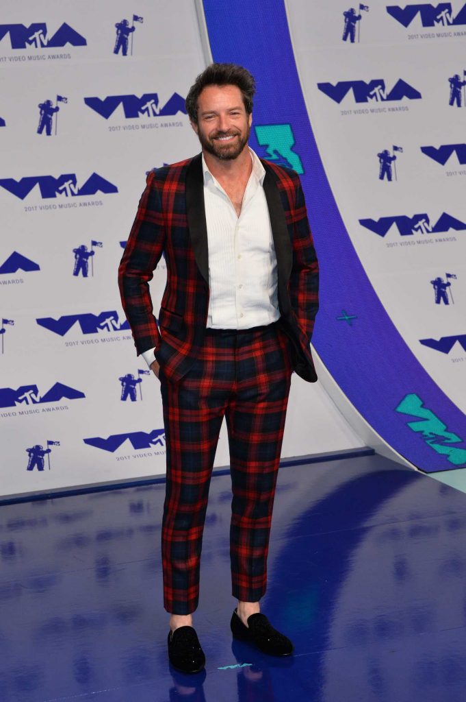 Ian Bohen at the 2017 MTV Video Music Awards in Los Angeles-1