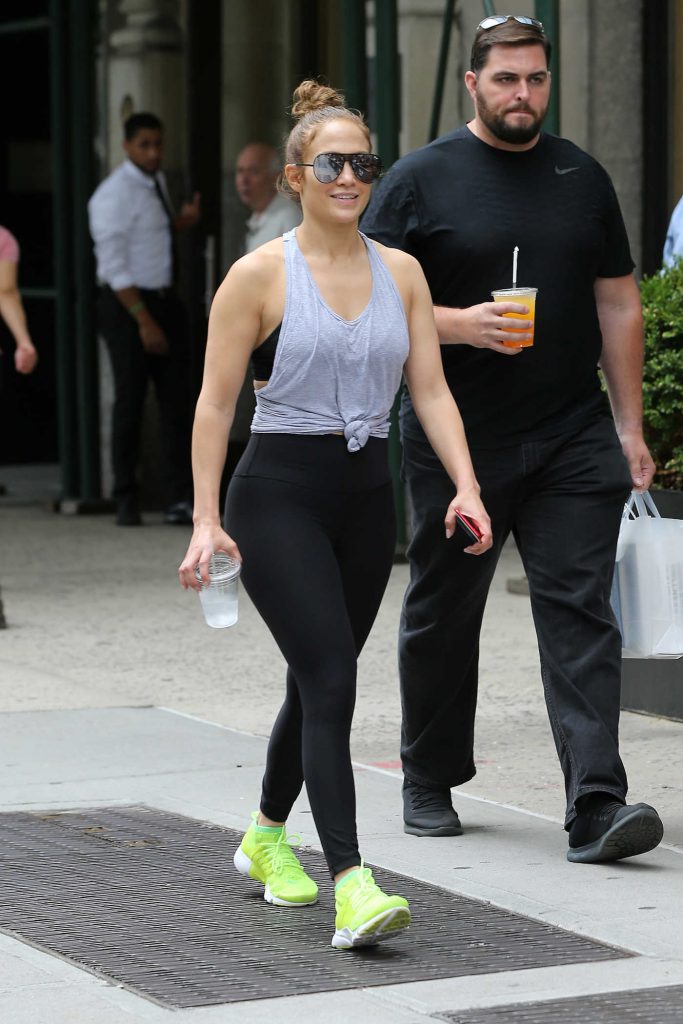Jennifer Lopez Heads Home From the Gym in NYC-3