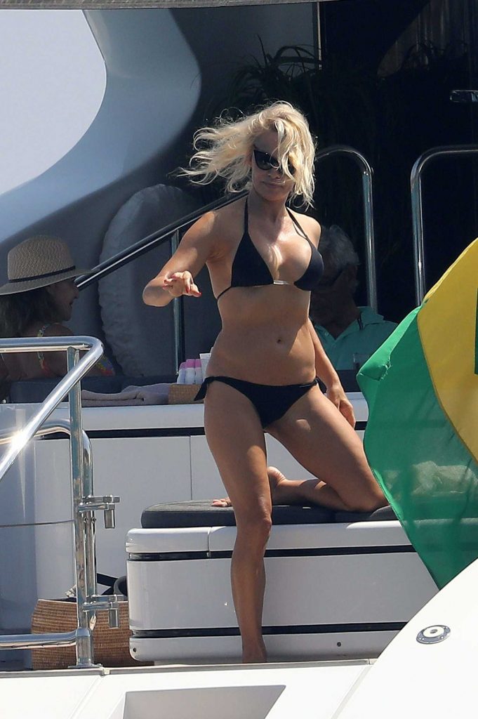 Pamela Anderson Wears a Black Bikini on a Yacht in the French Riviera-2
