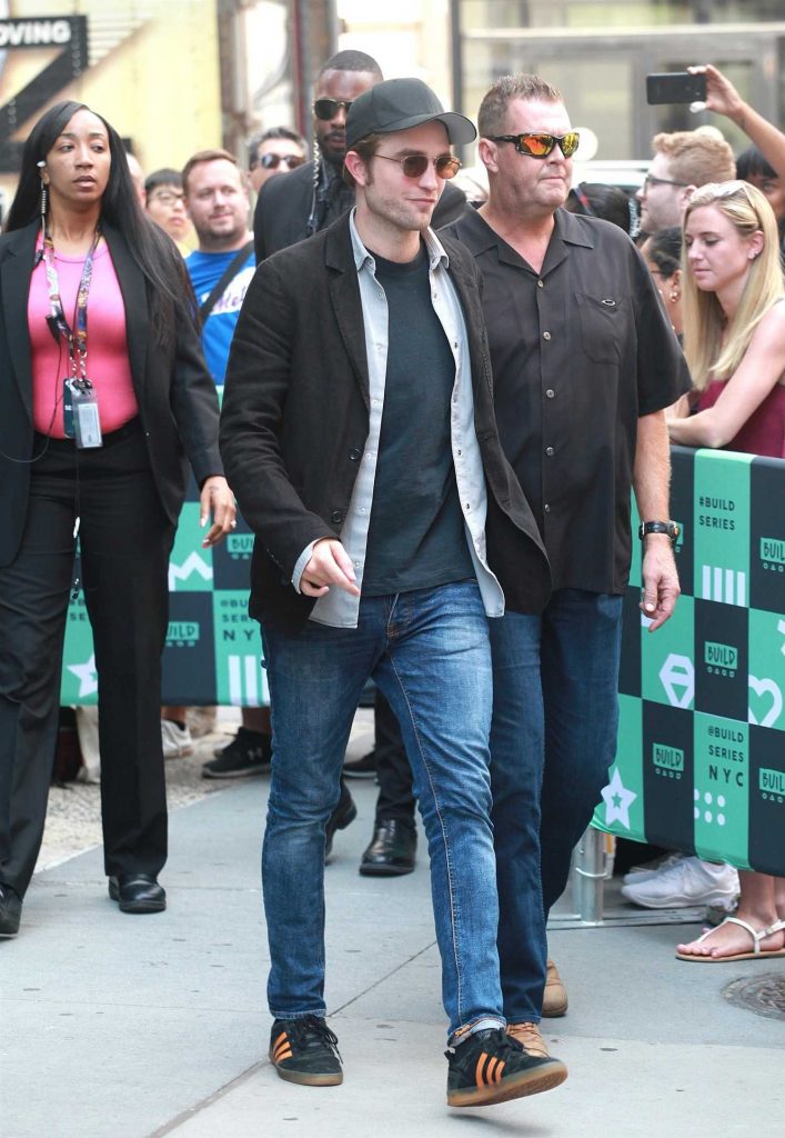 Robert Pattinson Leaves AOL Build Studio in New York City-2