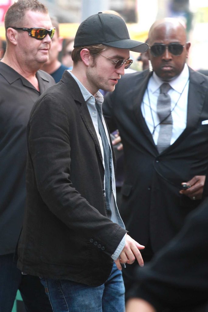 Robert Pattinson Leaves AOL Build Studio in New York City-4