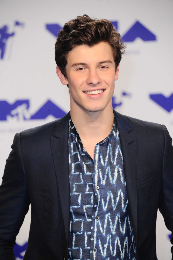 Shawn Mendes at the 2017 MTV Video Music Awards in Los Angeles-4