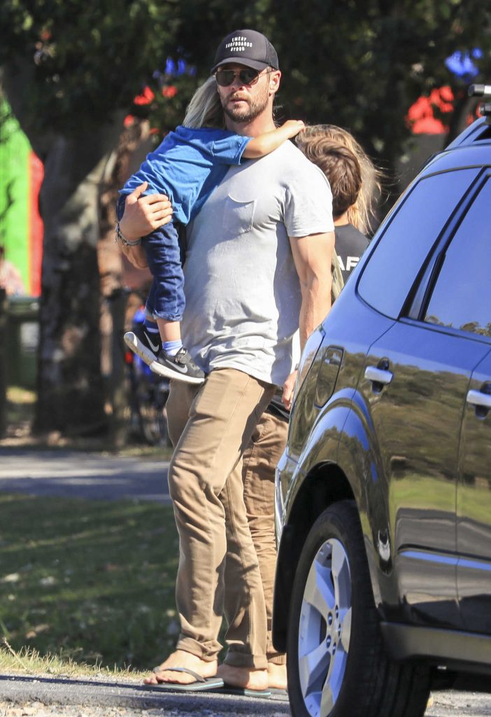 Chris Hemsworth Celebrates Father's Day in Australia With His Family-2