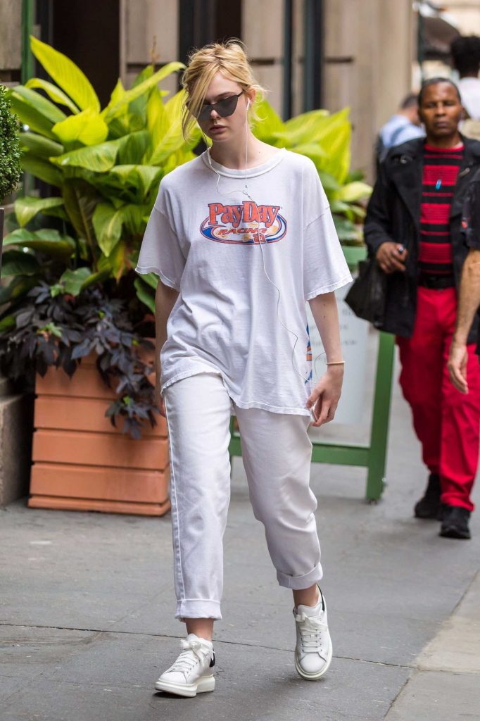 Elle Fanning Out for a Stroll in NYC-3