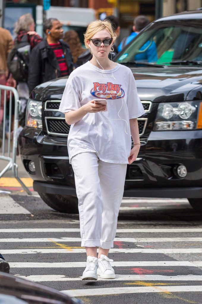 Elle Fanning Out for a Stroll in NYC-4
