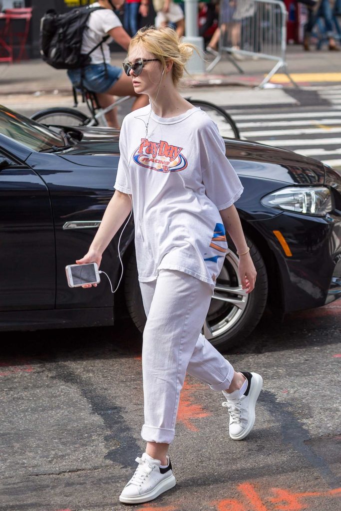 Elle Fanning Out for a Stroll in NYC-5