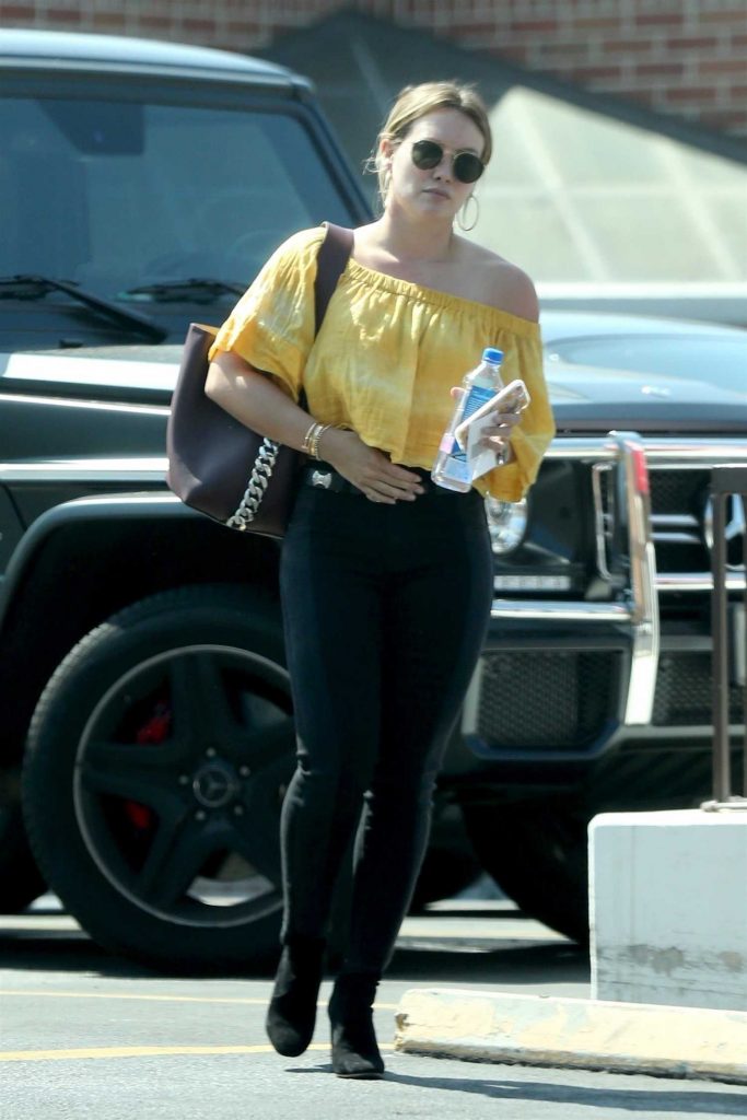Hilary Duff Visits a Dermatologist in Beverly Hills-1