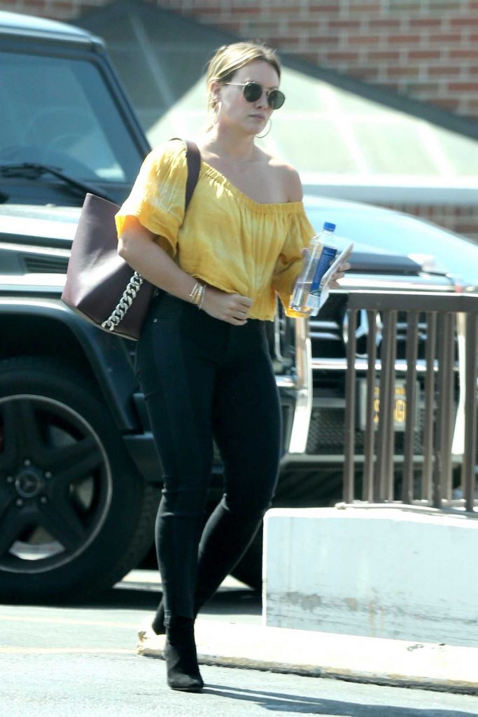 Hilary Duff Visits a Dermatologist in Beverly Hills-3