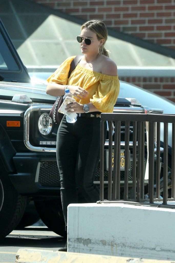 Hilary Duff Visits a Dermatologist in Beverly Hills-4