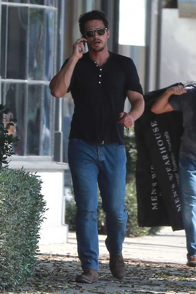 James Franco Was Spotted Out in West Hollywood-2