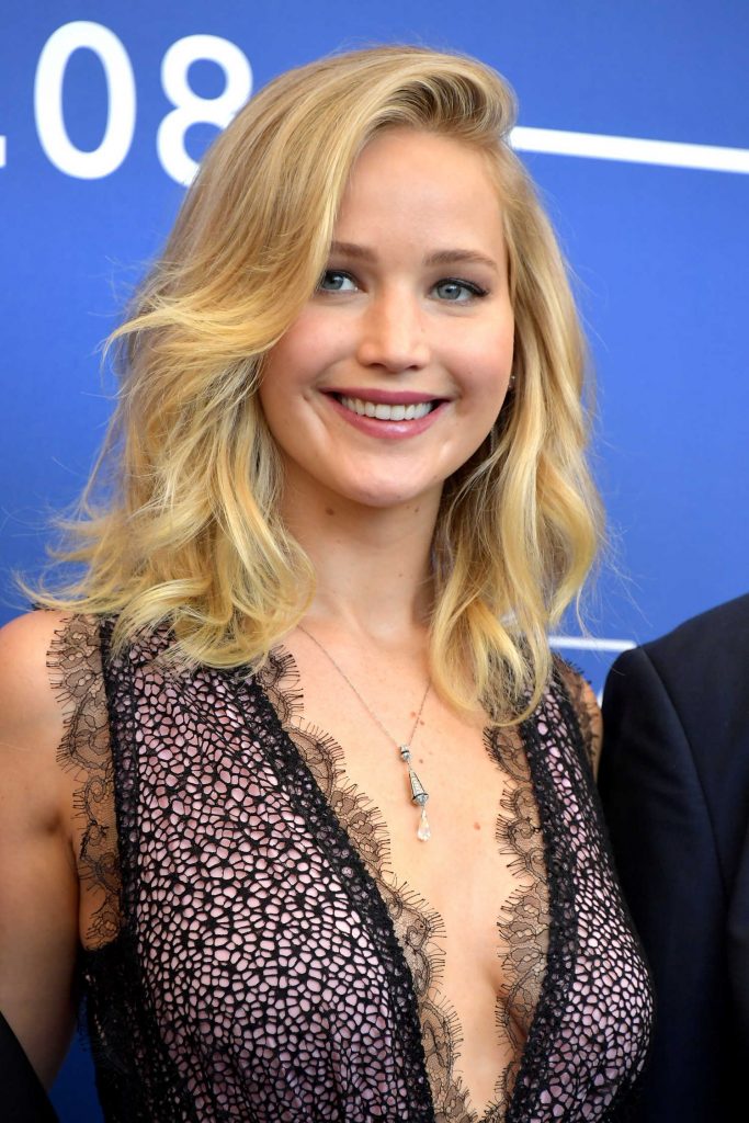 Jennifer Lawrence at Mother Photocall During the 74th Venice International Film Festival in Italy-4