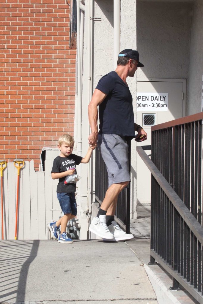 Josh Duhamel With His Son Outside the Early Word Cafe in Brentwood-4