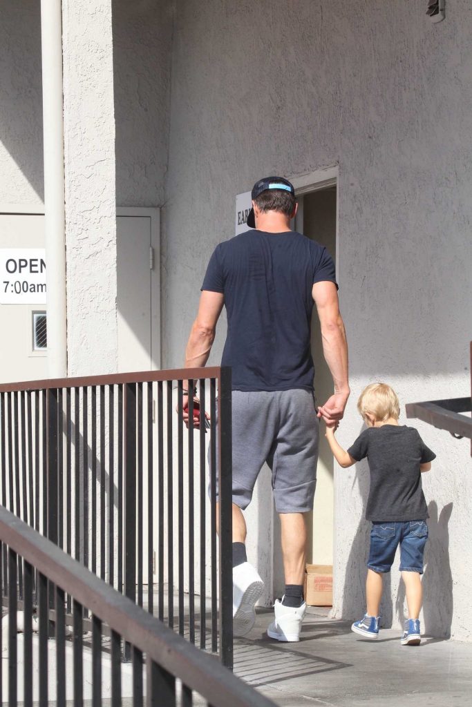 Josh Duhamel With His Son Outside the Early Word Cafe in Brentwood-5