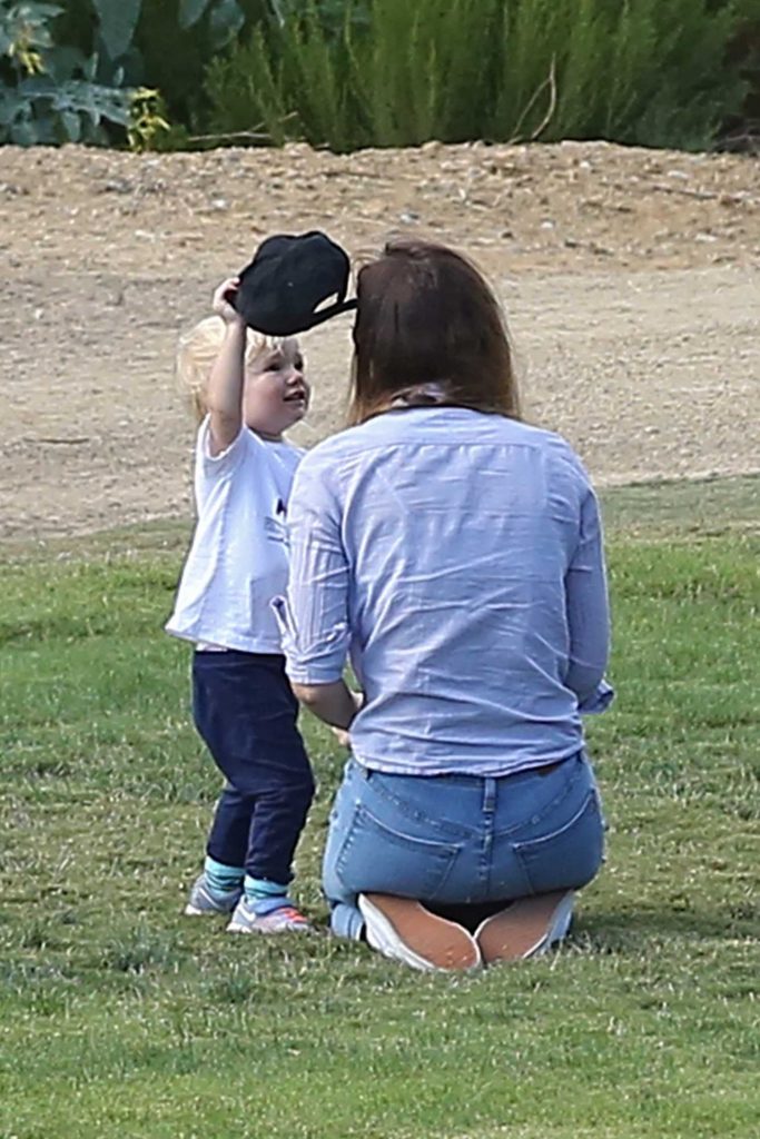 Meester Was Seen With Her Daughter at the Park in Los Angeles-5