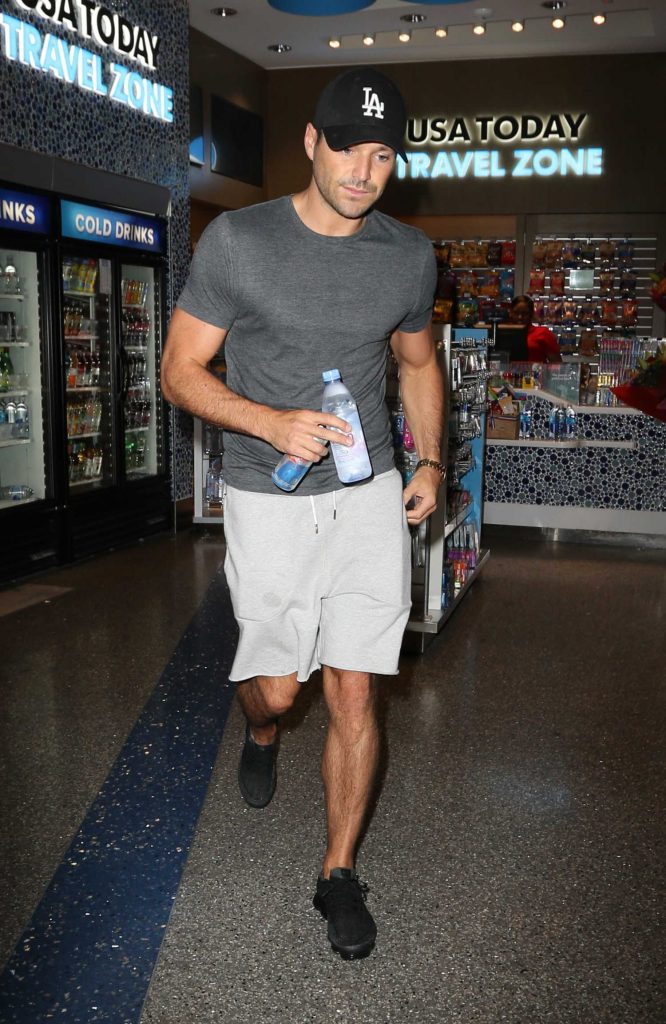 Mark Wright Arrives at LAX Airport in Los Angeles-2