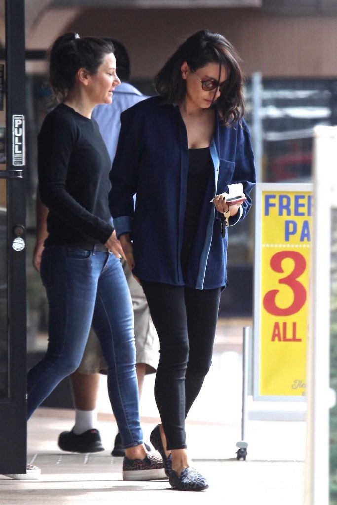 Mila Kunis Leaves a Massage Place in Van Nuys-3