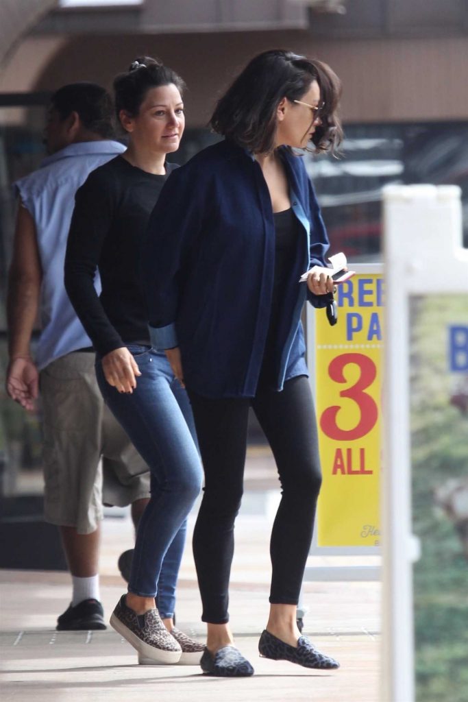 Mila Kunis Leaves a Massage Place in Van Nuys-4