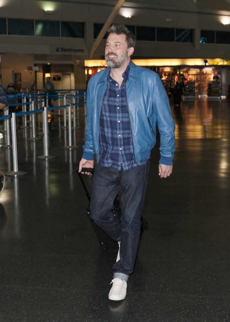 Ben Affleck Was Seen at JFK Airport in New York City-3